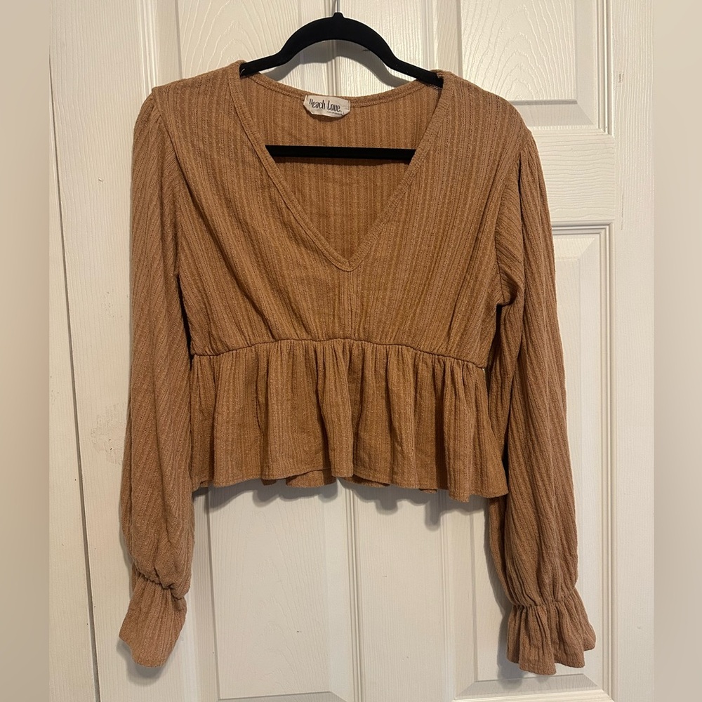 Peach love top. Size medium.